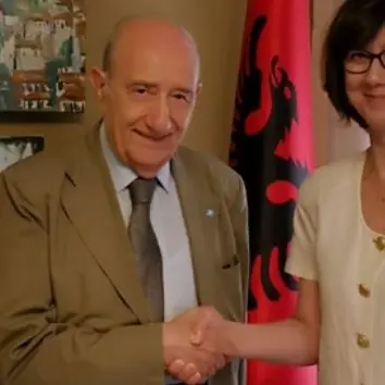 Diritti dei bambini, il presidente Unicef incontra l’ambasciatrice dell’Albania