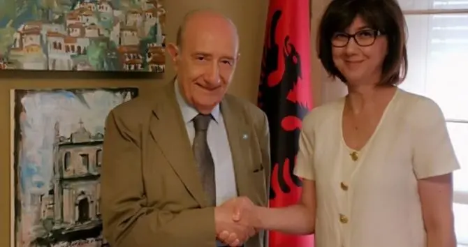 Diritti dei bambini, il presidente Unicef incontra l’ambasciatrice dell’Albania