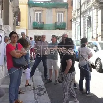 Reggio, sit-in strutture psichiatriche: lavoratori ancora senza stipendio