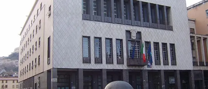 Cosenza, guerra giudiziaria tra consiglieri comunali