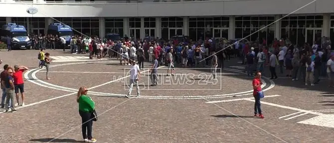 La rabbia dei tirocinanti esplode alla cittadella: «Solo menzogne»