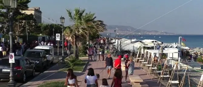 Siderno, a cinque anni dalla mareggiata torna a splendere il lungomare