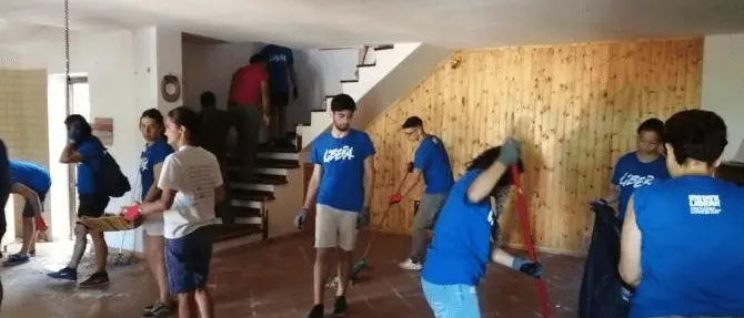 Cotronei, Libera ripulisce un bene confiscato alla mafia