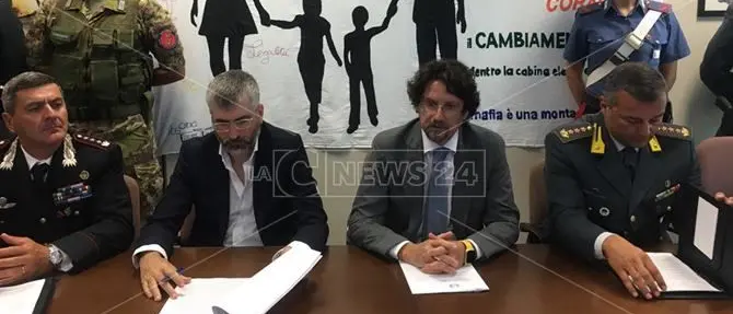 Le mani dei Cordì su Locri: «Non c’è bisogno che parliamo, basta che ci vedono»