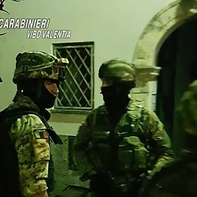 Pizzo, blitz delle “forze speciali” tra i turisti: «Sembrava un film»