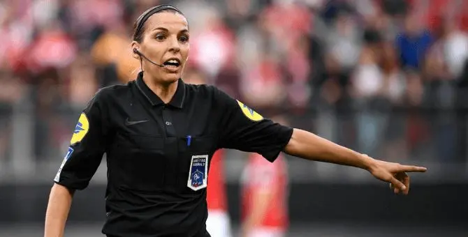 Uefa, per la prima volta una donna arbitrerà la finale di Supercoppa