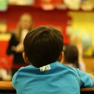 Scuola, Marziale avvisa: «Senza docenti di sostegno chiudo i plessi»