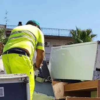 «Troppi dipendenti in malattia» e l’azienda fatica a smaltire i rifiuti