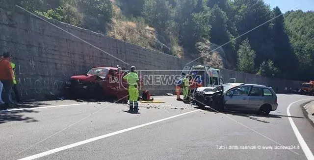 Ancora un incidente stradale in Sila, tre persone rimaste ferite