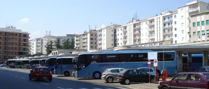 Cosenza, all'autostazione crimini e degrado: residenti esasperati