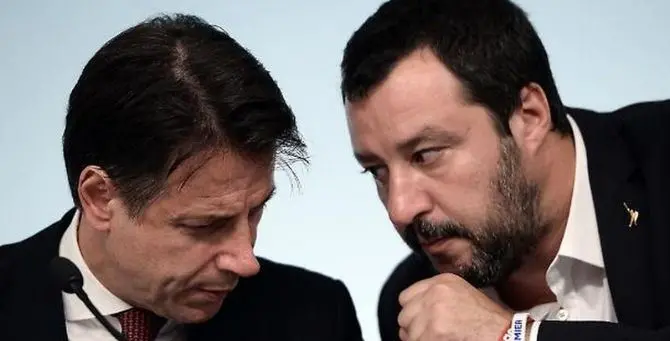 Ultimatum di Salvini a Conte: «Nuovo contratto e rimpasto o voto subito»