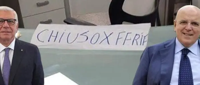 L’aeroporto, l’Infopoint, il prefetto De Felice e la vittoria del pressapochismo calabrese