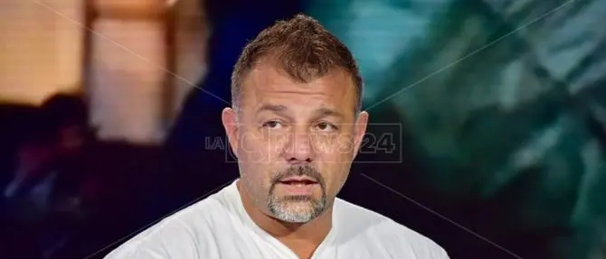 In Calabria il “contrabbandiere di giocattoli” che dona un sorriso ai bimbi siriani