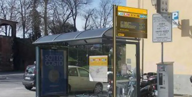 Bus a Castrolibero, informazioni in tempo reale con la palina intelligente