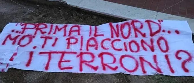 Salvini in Calabria, i contestatori affilano le armi: striscioni già pronti