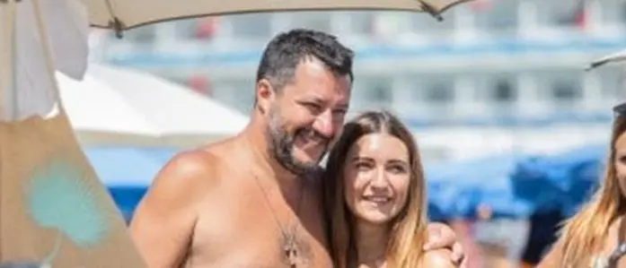 Salvini sbarca a Le Castella: «La Calabria è una terra stupenda ma come ci arrivi?»