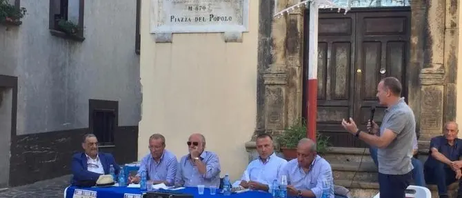 A Bocchigliero “Il deputato del popolo” riunisce sinistra, centro e destra