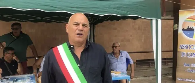 Punto nascita sospeso a Cetraro, il sindaco occupa l’ospedale