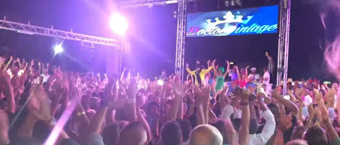 “Noi che…”: la magia degli anni '80 nella festa più attesa di Soverato