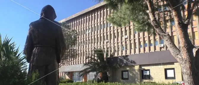 Gruppo elettrogeno fuori uso, ospedale di Paola nel caos