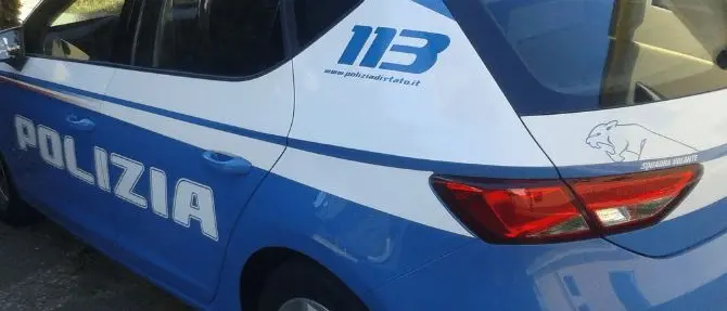 Catanzaro Lido, giovane rapina una parafarmacia: arrestato