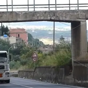 Vibo Valentia, quel ponte che cade a pezzi lungo la statale per Pizzo