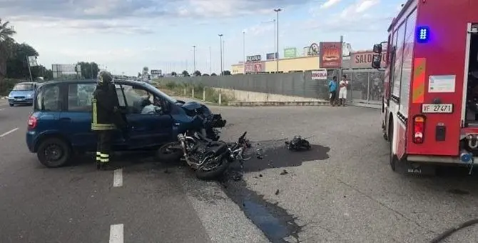 Crotone, incidente sulla 106: muore centauro 31enne