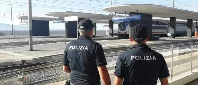 Controlli a tappeto su treni e stazioni calabresi: sanzioni e denunce
