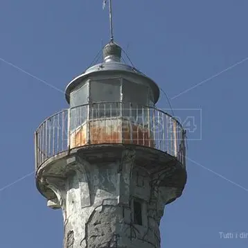 Quel vecchio faro di Capo Trionto che vuole una nuova vita