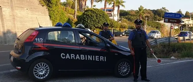 Buonvicino, pregiudicato evade dai domiciliari: passeggiava per strada