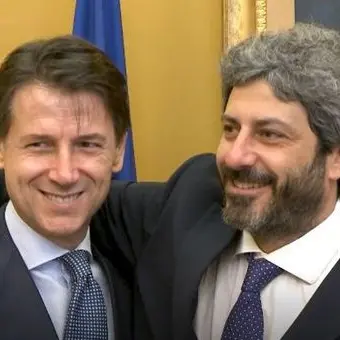 Governo, è il giorno di Conte al Senato. Fico nuovo premier?