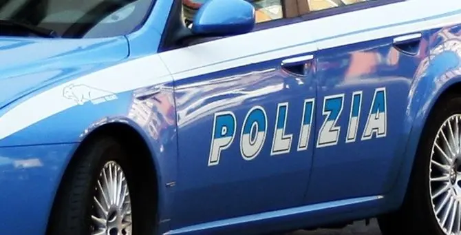 Lamezia, rapina e picchia una donna: arrestato un 34enne