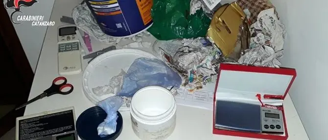 «Ci vediamo per un aperitivo» era la frase in codice per spacciare: 4 arresti