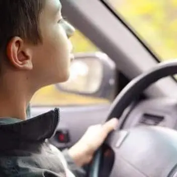 A 8 anni in autostrada a 140 all'ora: «Volevo solo guidare un po’»