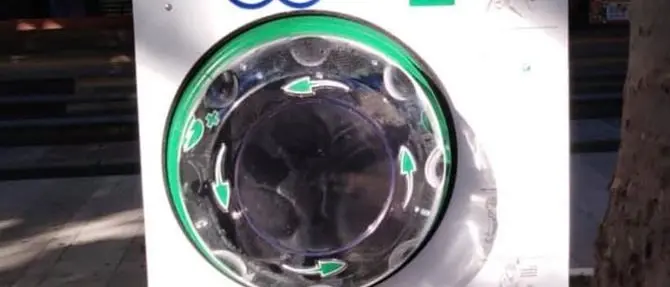 Gli venisse un infarto... ignoti rubano il defibrillatore dalla teca salvavita