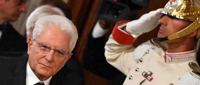 Salvini tenta “mignolino mignoletto”, il Pd pianta paletti e la farsa continua