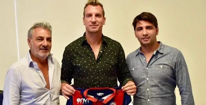 Colpo del Crotone, preso l’ex Milan e Barcellona Maxi Lopez