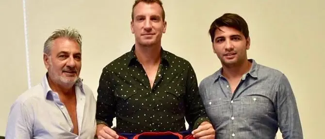 Colpo del Crotone, preso l’ex Milan e Barcellona Maxi Lopez