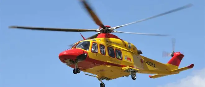 Botricello, 12enne ha un malore in spiaggia: interviene l'elisoccorso