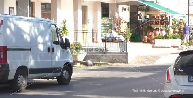 Accoltellamento a Scalea, il turista inseguito dal branco fin sotto casa