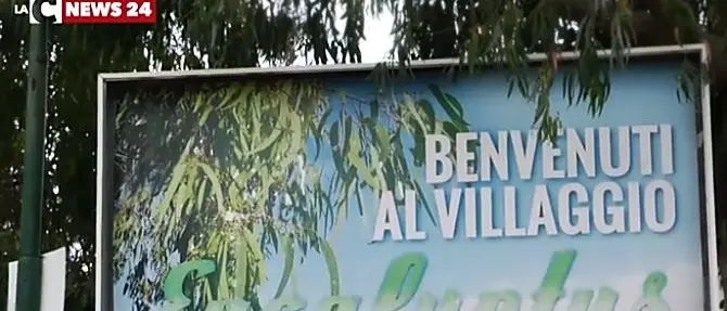 Ancora intimidazioni per un villaggio turistico a Simeri, bruciate attrezzature