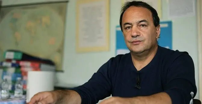 Migranti come risorsa, a Milano cittadinanza onoraria per Mimmo Lucano