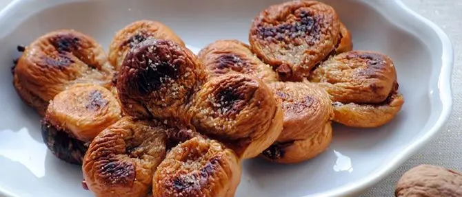 Le crocette calabresi e la leggenda di Natale dell’albero di fico