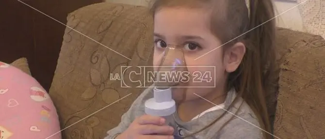 Lappano, la battaglia della piccola Giulia contro la fibrosi cistica