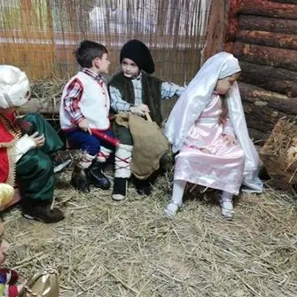 Pizzo, la magia dei bambini anima il presepe vivente più bello
