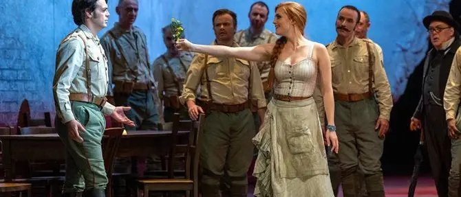 Il tenore calabrese Leonardo Caimi trionfa alla Royal Opera House di Londra