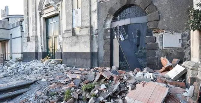 Terremoto a Catania, dalla Calabria partite squadre dei vigili del fuoco