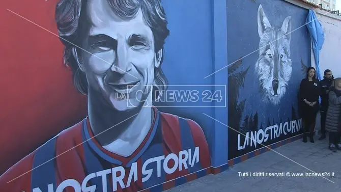 A Cosenza un murales dedicato a Denis Bergamini