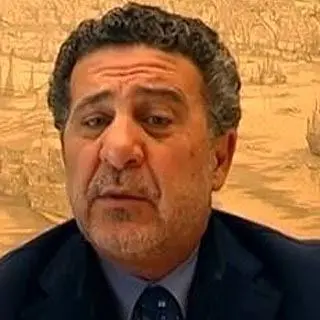 Fuscaldo, parroco “assolve” il sindaco Ramundo durante l'omelia di Natale