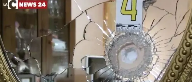 Pioggia di proiettili alle palazzine popolari: «Poteva scapparci il morto»